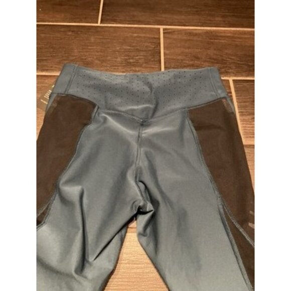 NWT Women’s Nike Training Leggings Size Medium Blue/Black Crop Dri Fit - Picture 6 of 6